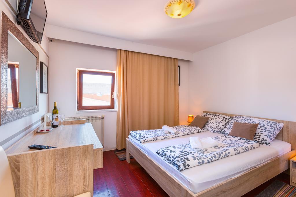 Bed & Breakfast La Fontana Medulin Exterior foto